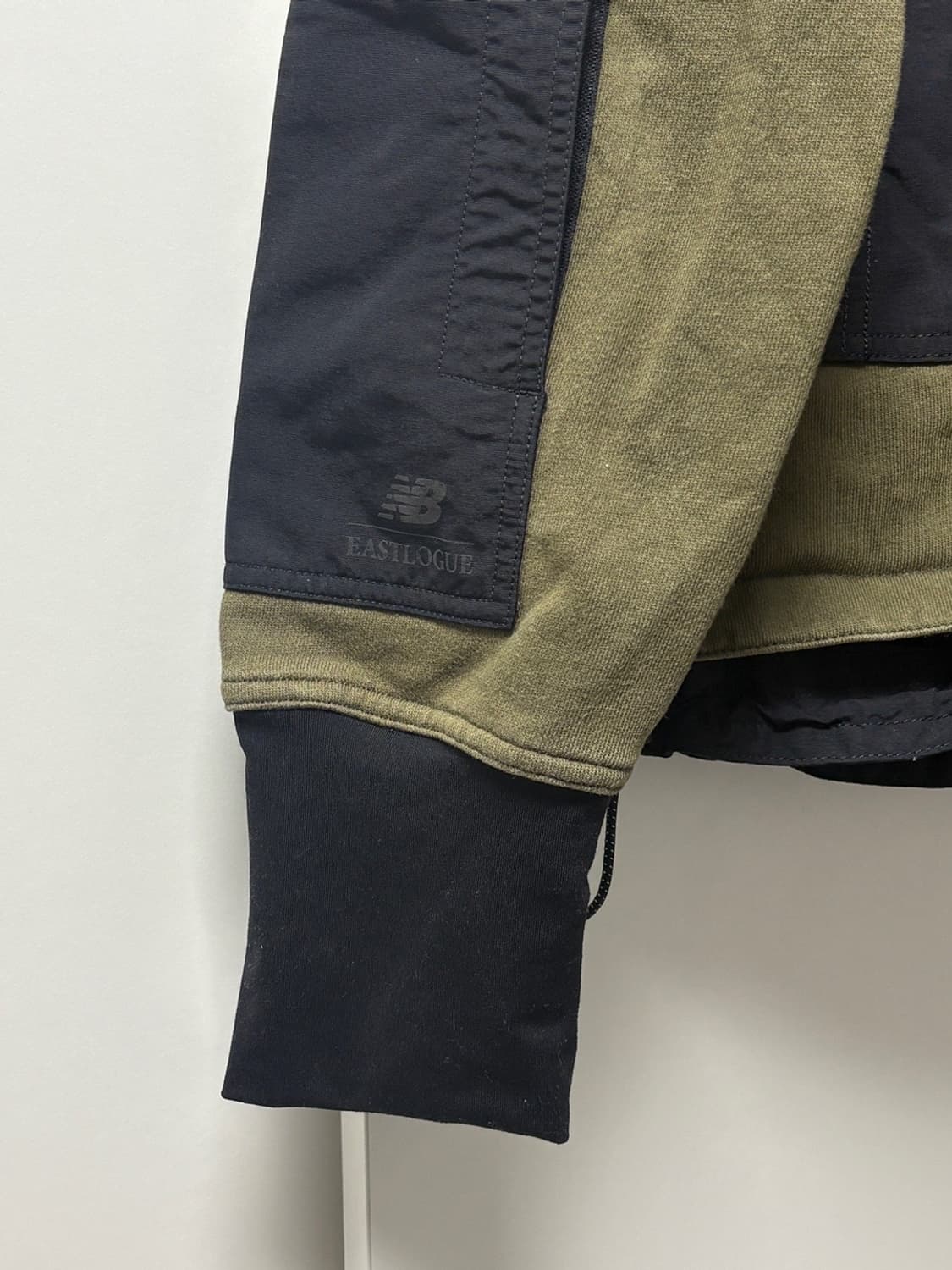 뉴발란스 X 이스트로그 후드집업 상품이미지2