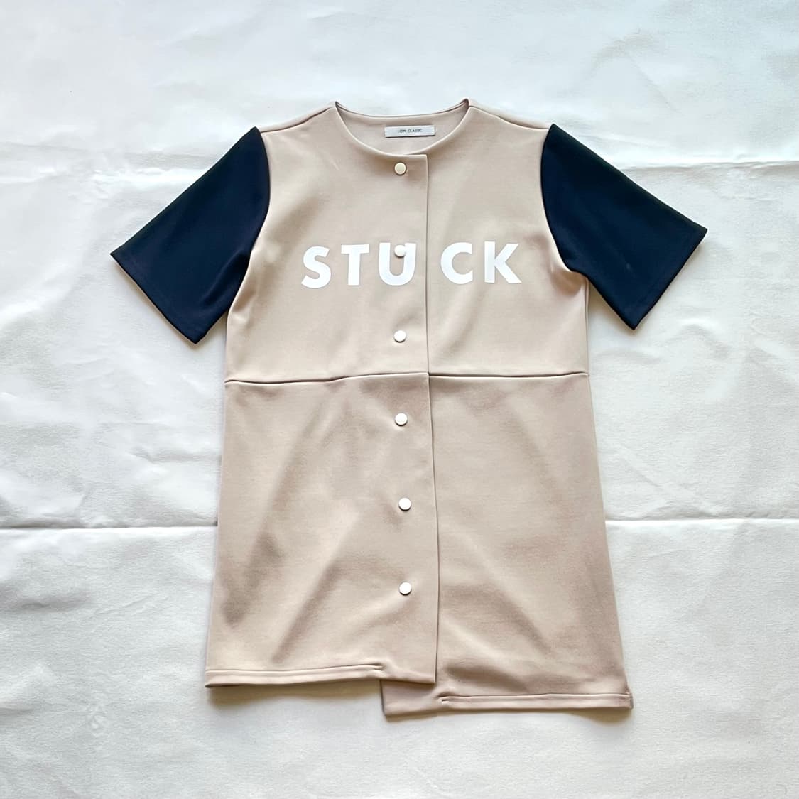 로우클래식 LOW CLASSIC STUCK 레터링 자켓 원피스 반팔 상품이미지2