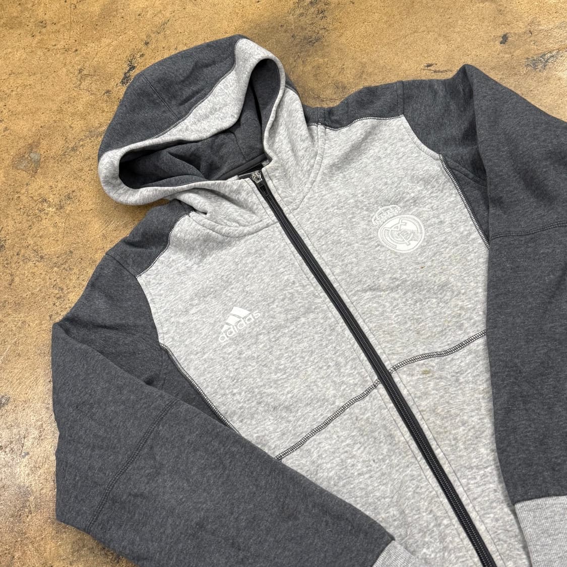 아디다스 레알 마드리드 그레이 후드집업  상품이미지1