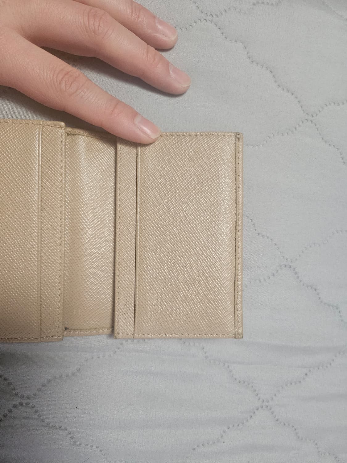 프라다 스몰 사피아노 레더 월렛 샌드 카라멜 상품이미지6