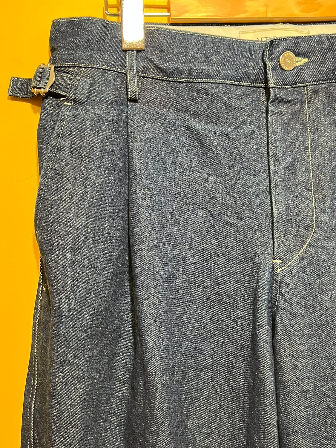 [L] 애프터프레이 와이드 테이퍼드 플리츠 데님 팬츠 상품이미지3