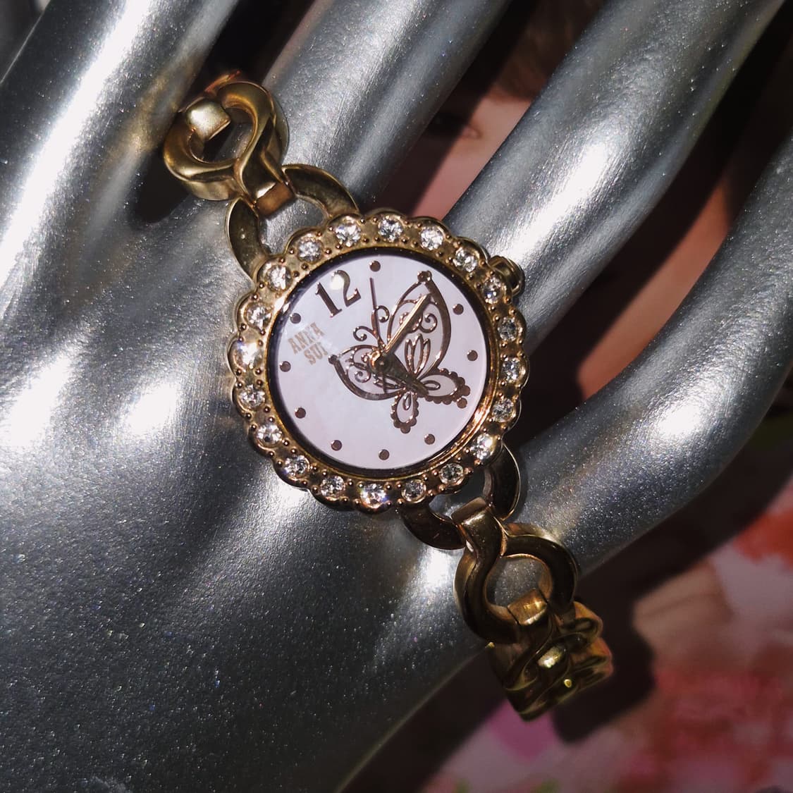 10s 안나수이 핑크 자개 나비 파베 손목시계 상품이미지9