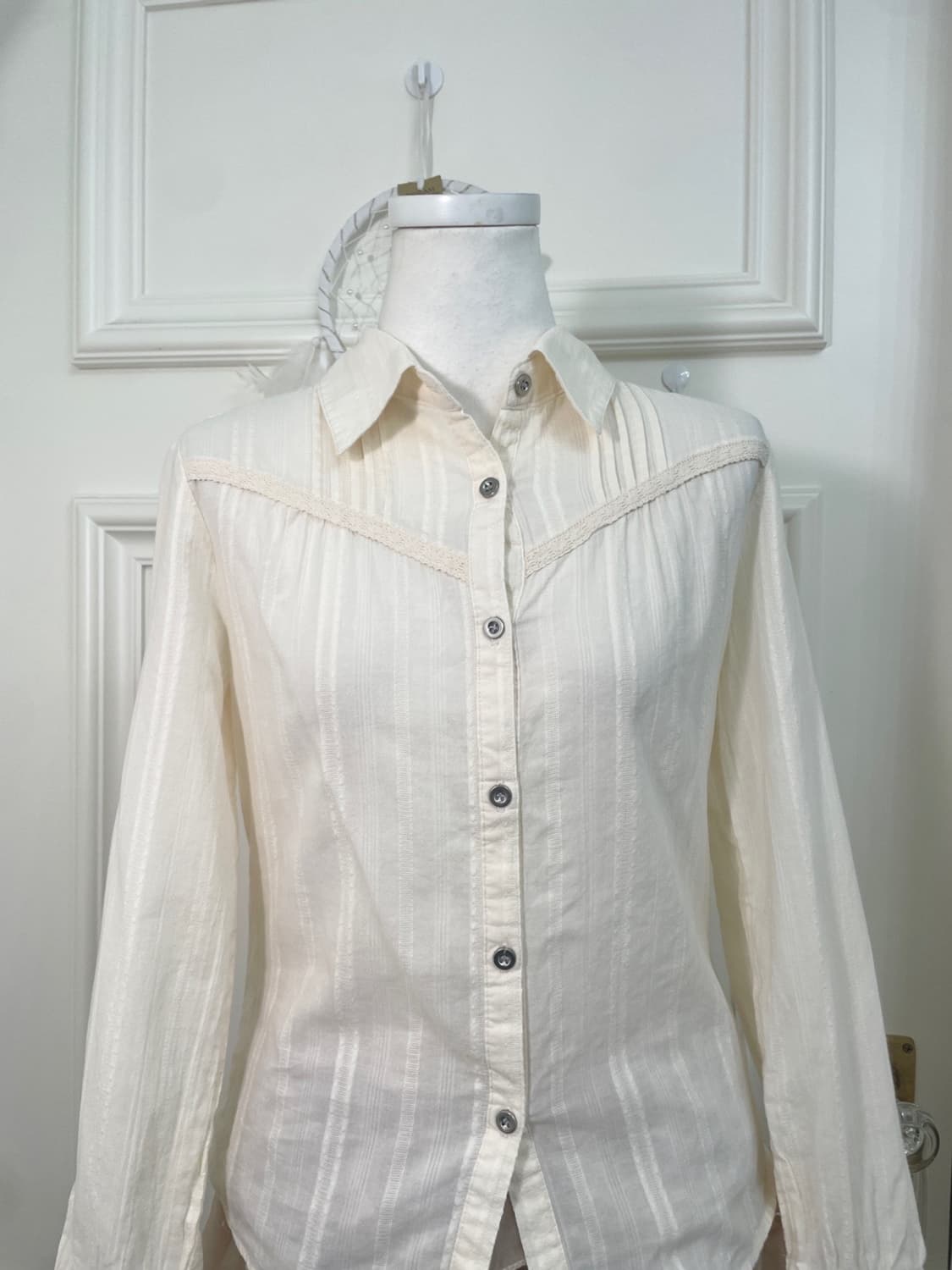 coral ivory cotton lace trim shirt 상품이미지5