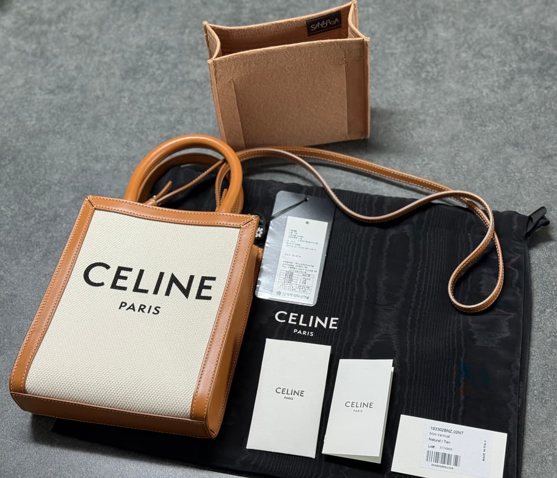 (새상품급,풀구성)셀린느 카바스 버티컬 미니백 상품이미지1