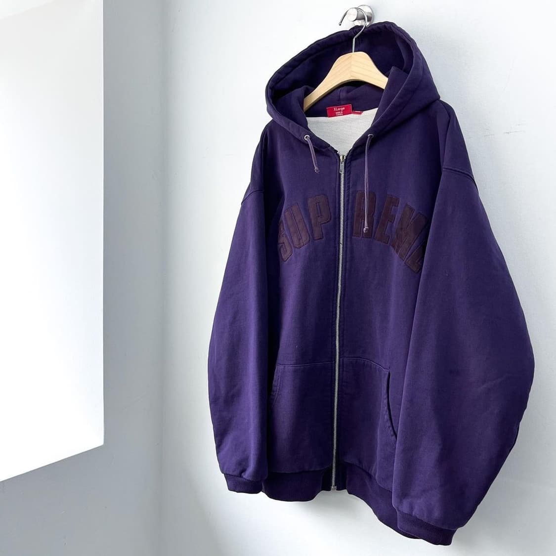 슈프림 아치 로고 퍼플 써멀 헤비 코튼 후드 집업 상품이미지3