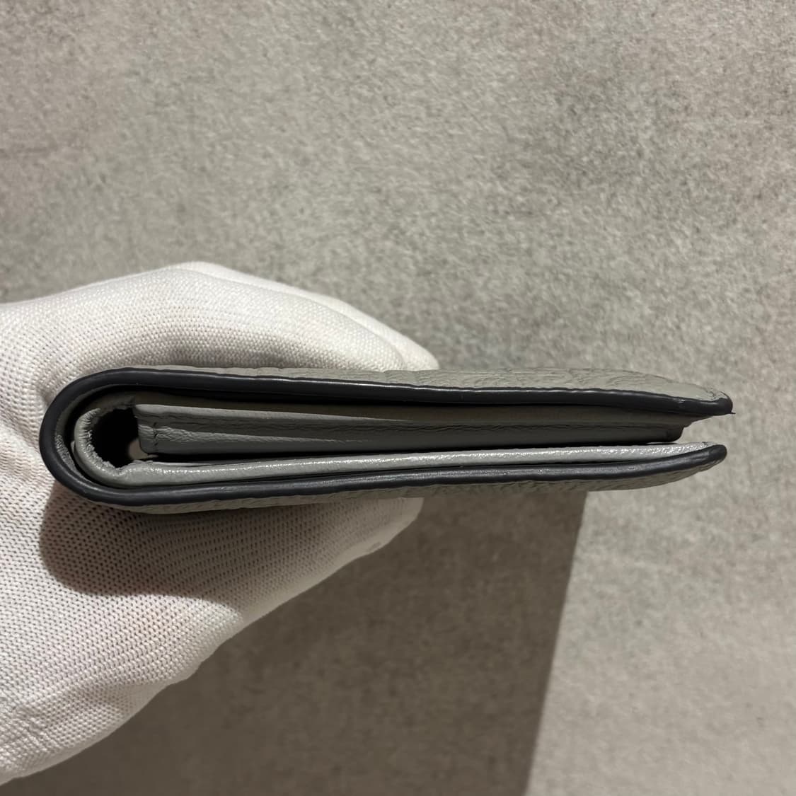 A+ OS사이즈 디올 그래비티 그라데이션 포켓 반지갑 블랙그레이 상품이미지5