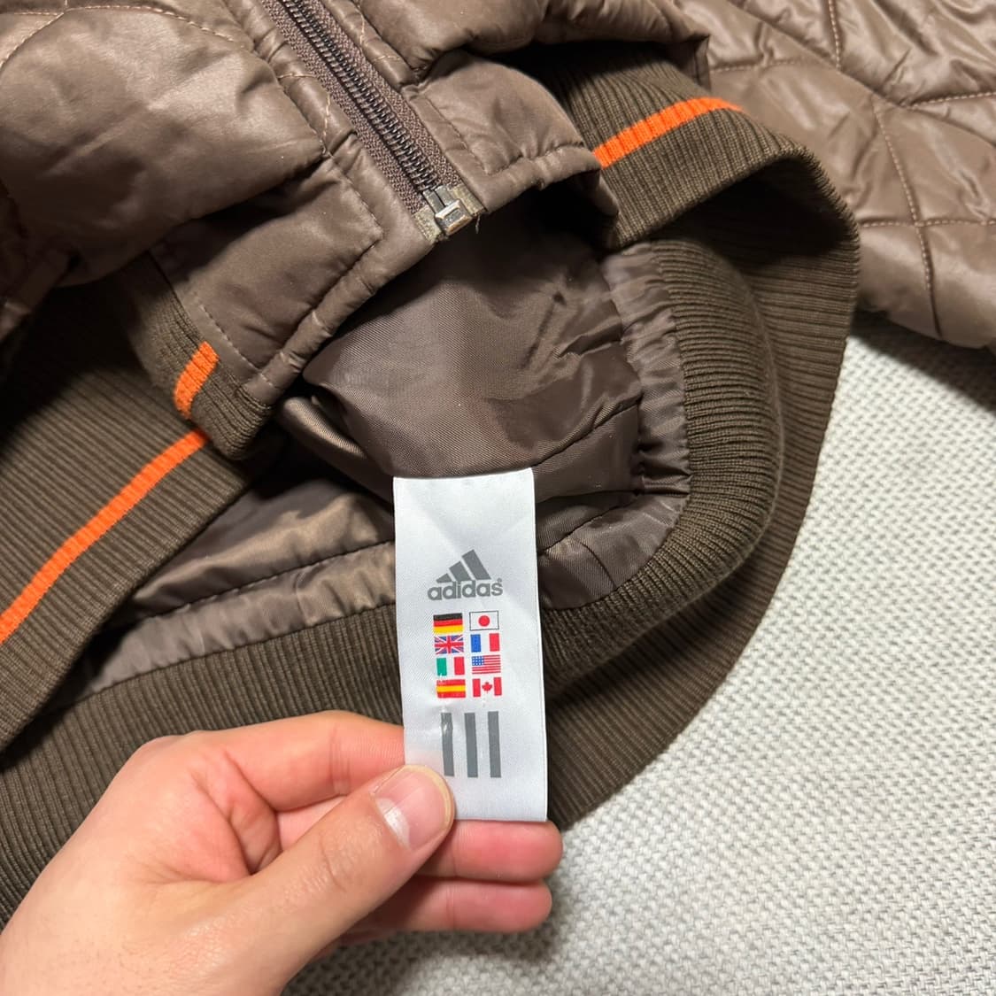 아디다스 올드스쿨 경량패딩 자켓 상품이미지3