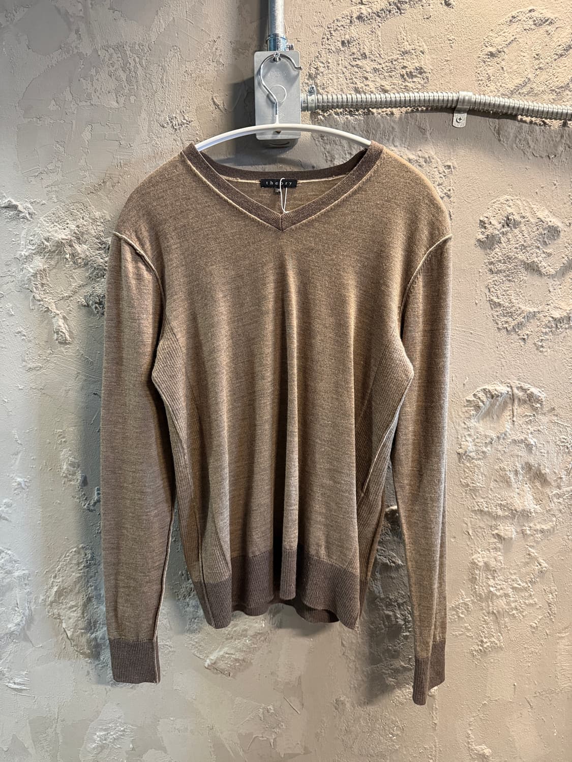 띠어리 울 브이넥 니트 브라운 38 상품이미지1