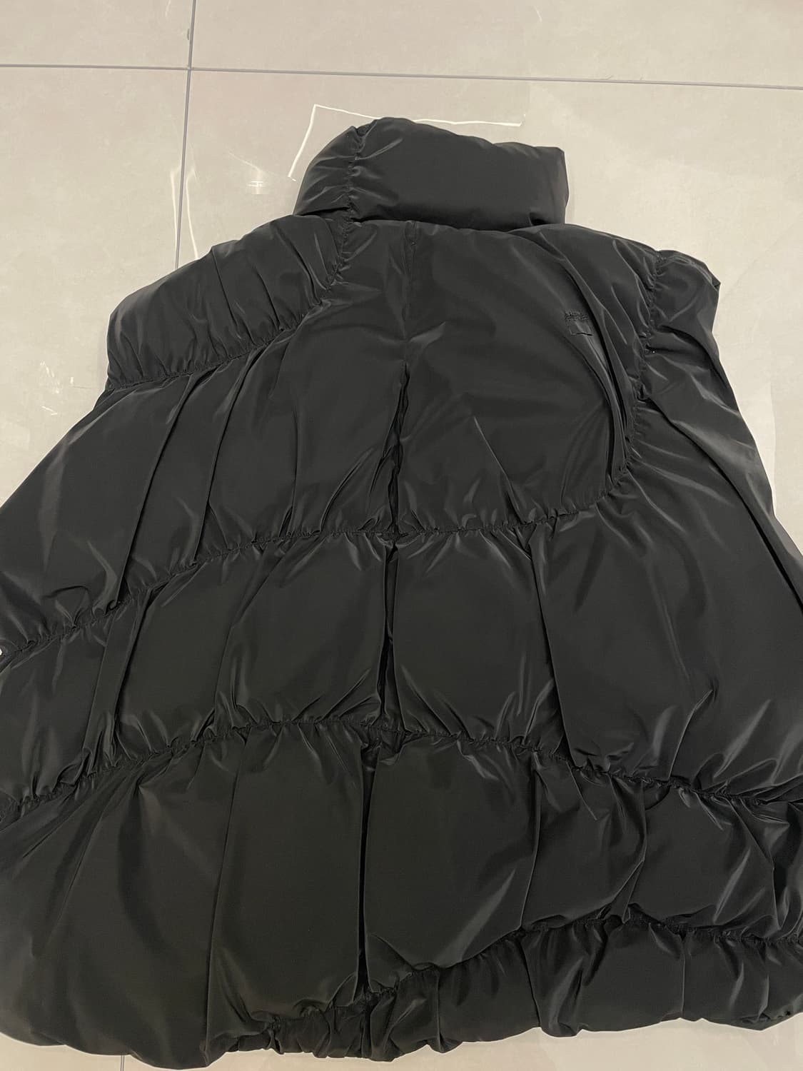 아더에러 23FW Aren 아렌 베스트 블랙 상품이미지4