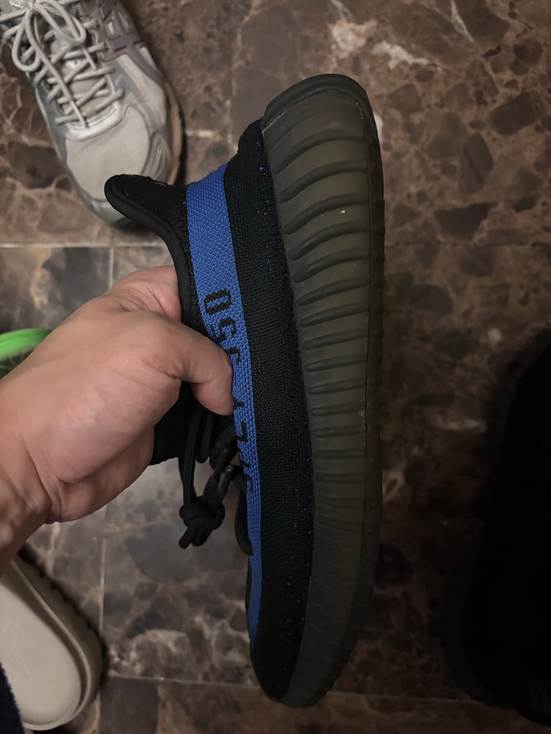 이지부스트 350 v2 다즐링블루 285 상품이미지4