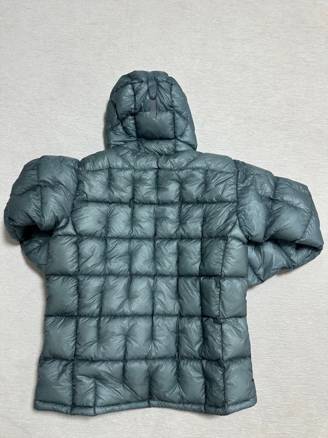 (L)몽벨 1000 플라즈마 알파인 경량 다운 상품이미지4