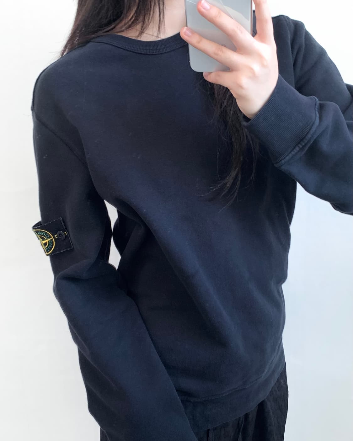 StoneIsland 스톤아일랜드 블랙 맨투맨 상품이미지2