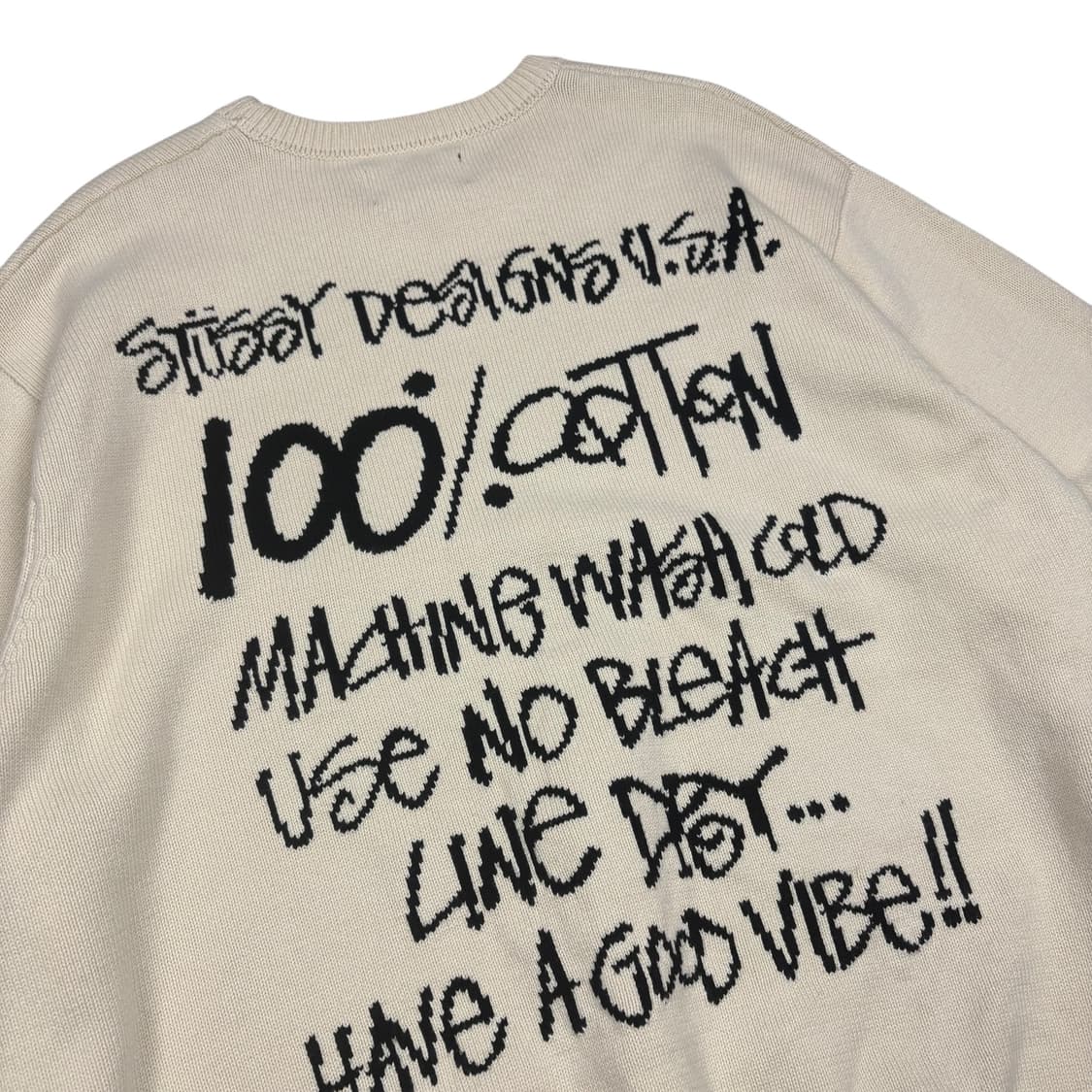 스투시 베이지컬러 케어라벨 니트 상품이미지2