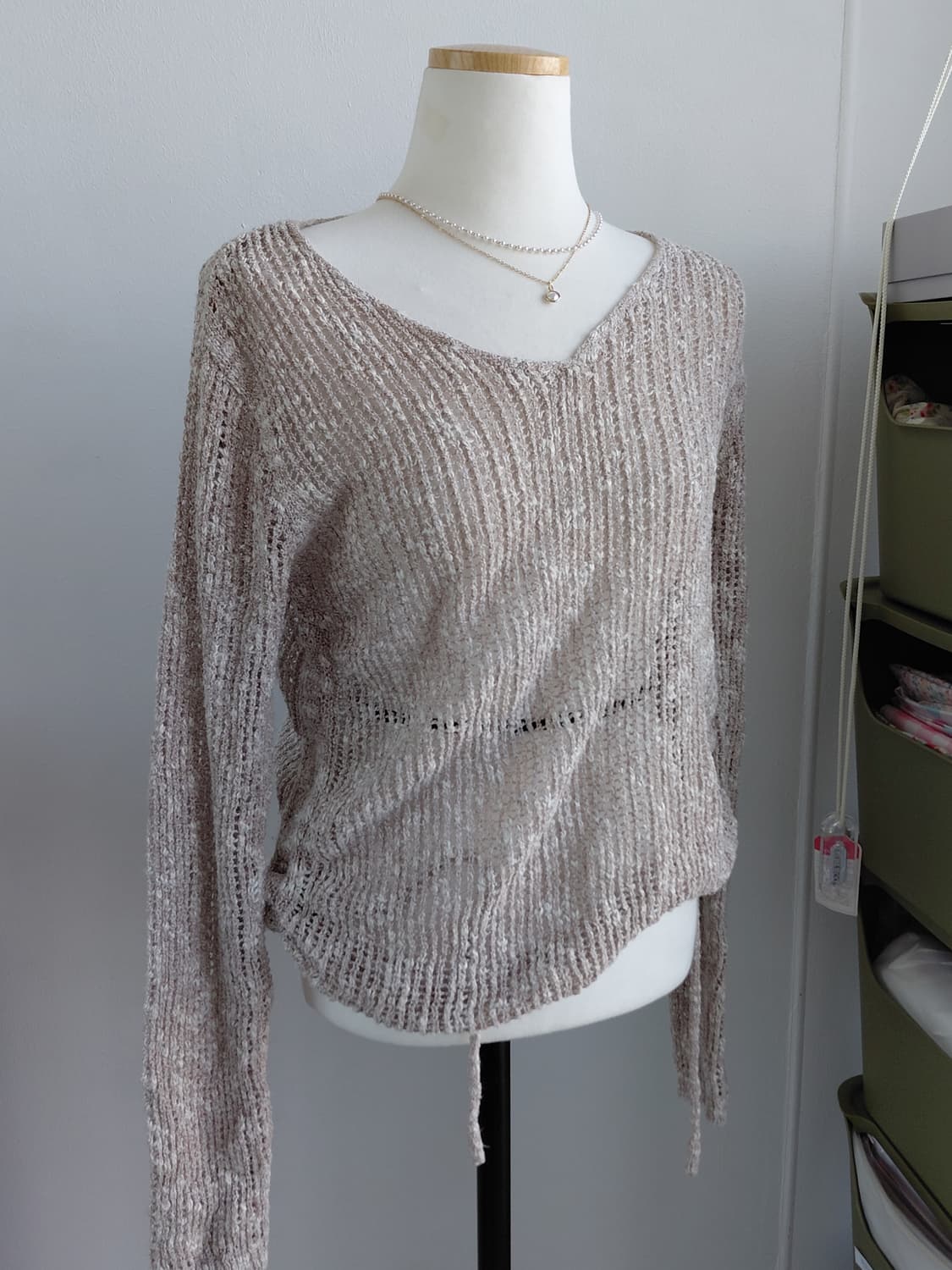 [빈티지] 브이넥 시스루 니트 긴팔티 상품이미지1