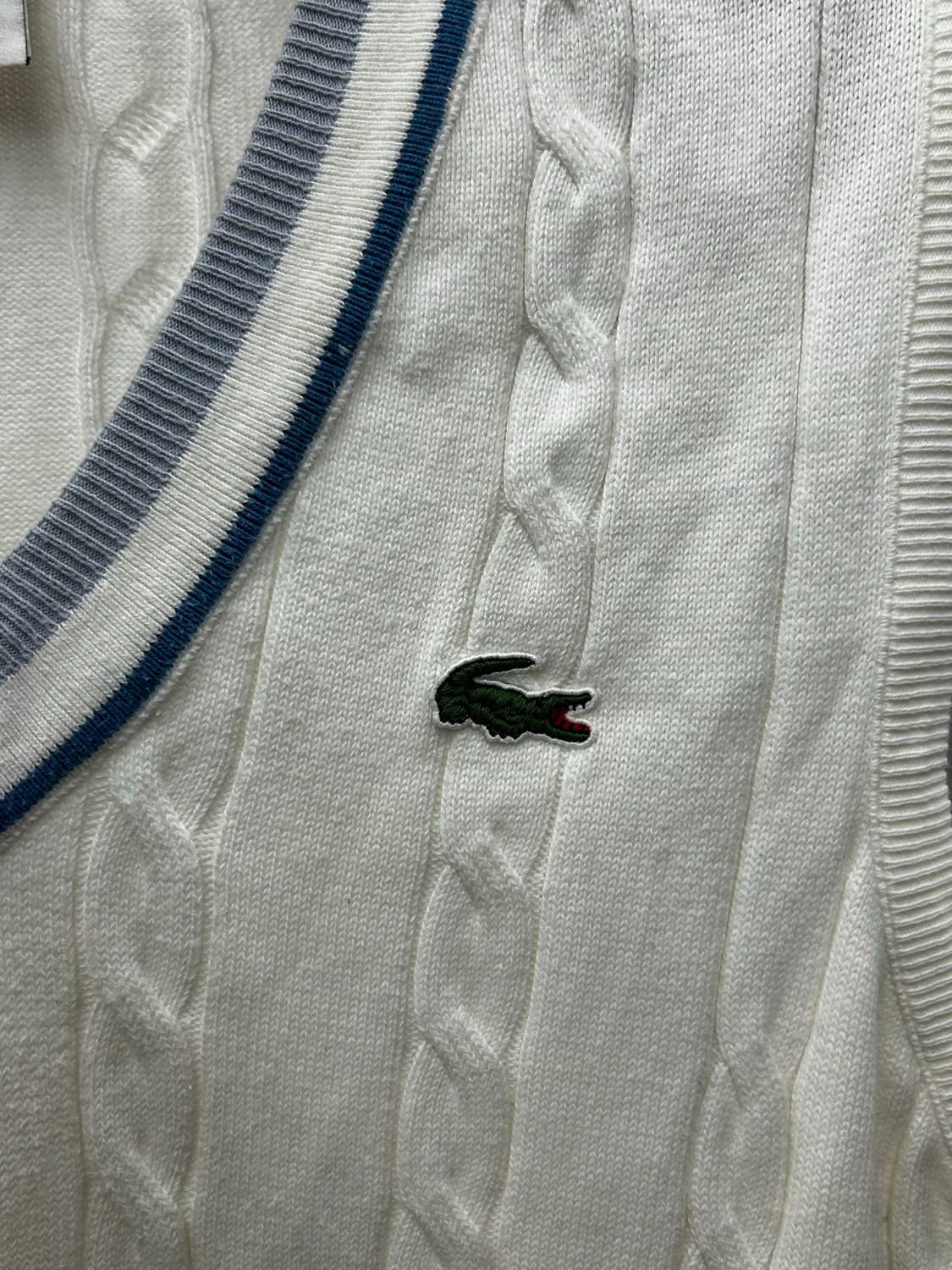 라코스테 롤랑가로스 케이블 니트 베스트 화이트 상품이미지5