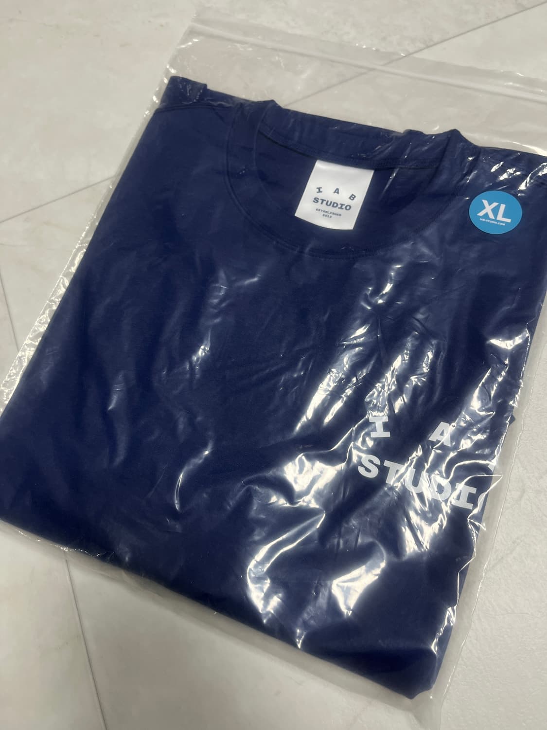 아이앱스튜디오 반팔 티셔츠 네이비 iab studio 상품이미지4