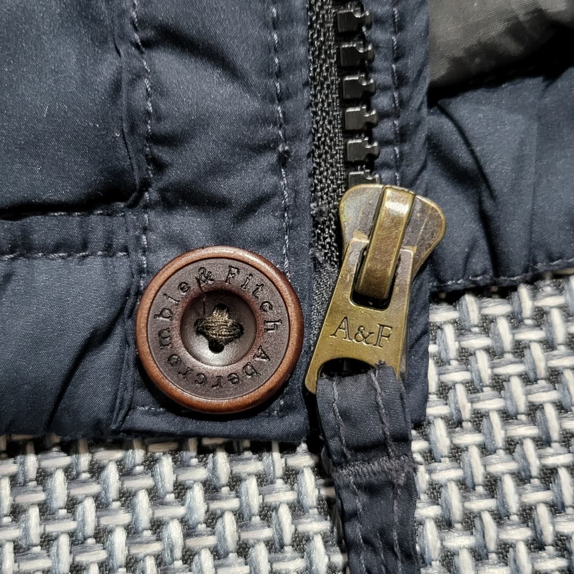 아베크롬비 올드스쿨 패딩 조끼 베스트 네이비 (M) 상품이미지4