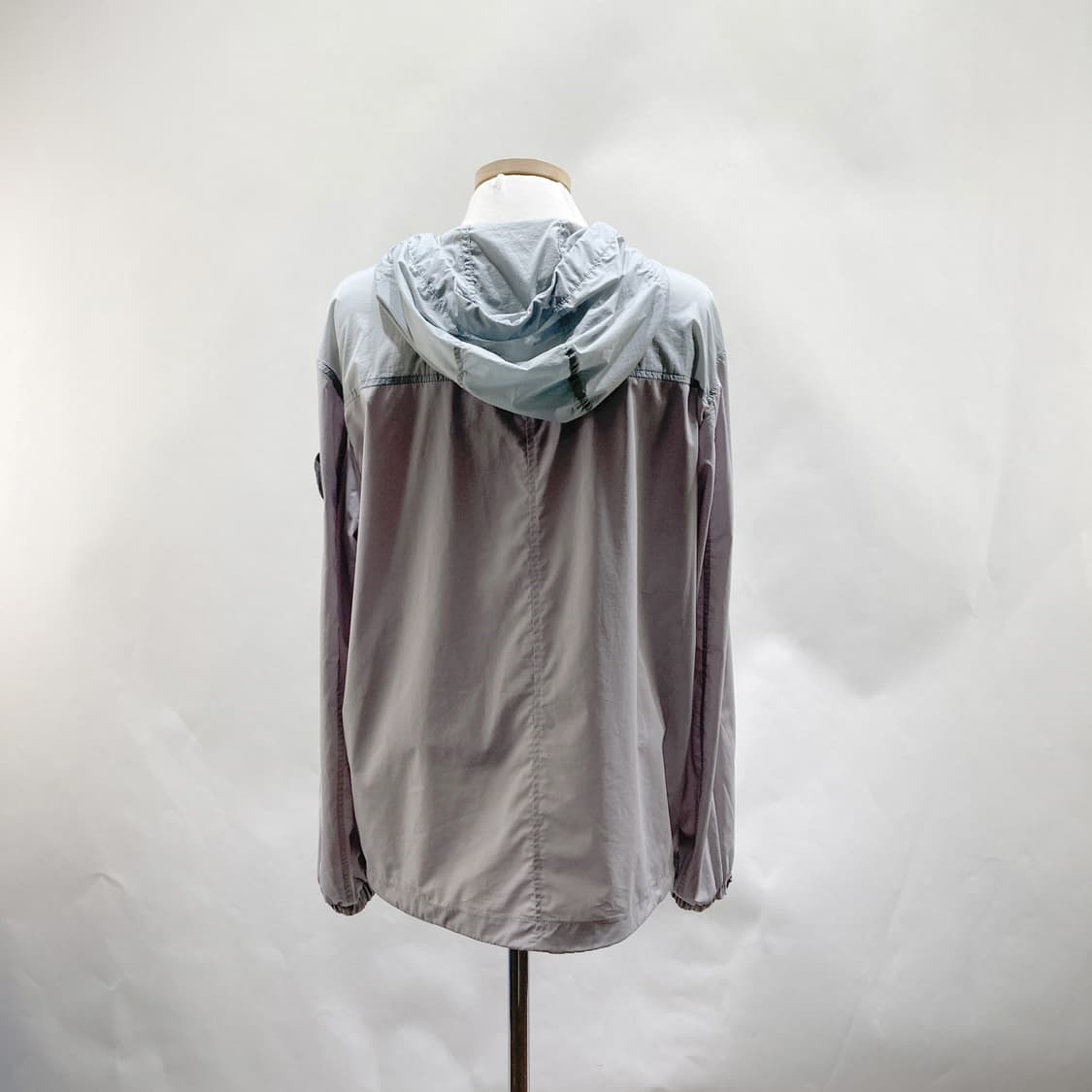 내셔널지오그래픽 남 경량바람막이 100 상품이미지3