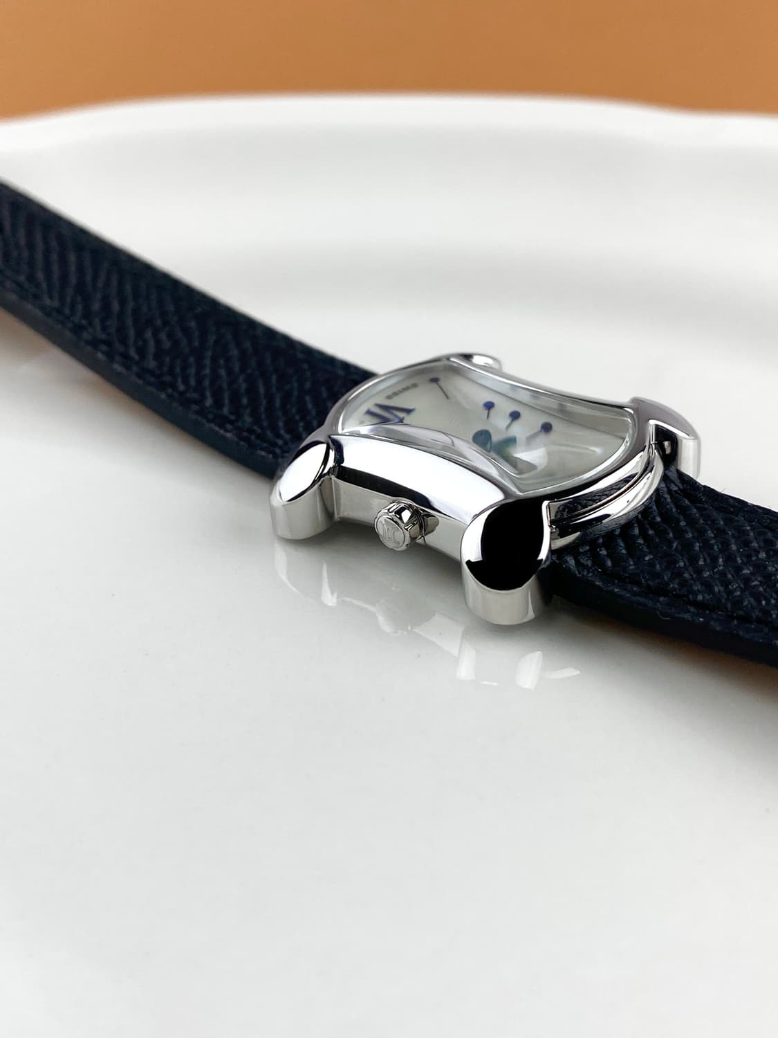 CELINE macadam white shell watch 상품이미지6