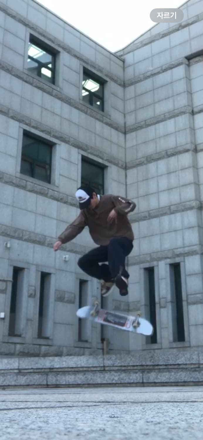 CONVERSE 맨투맨 M (착샷) 상품이미지1