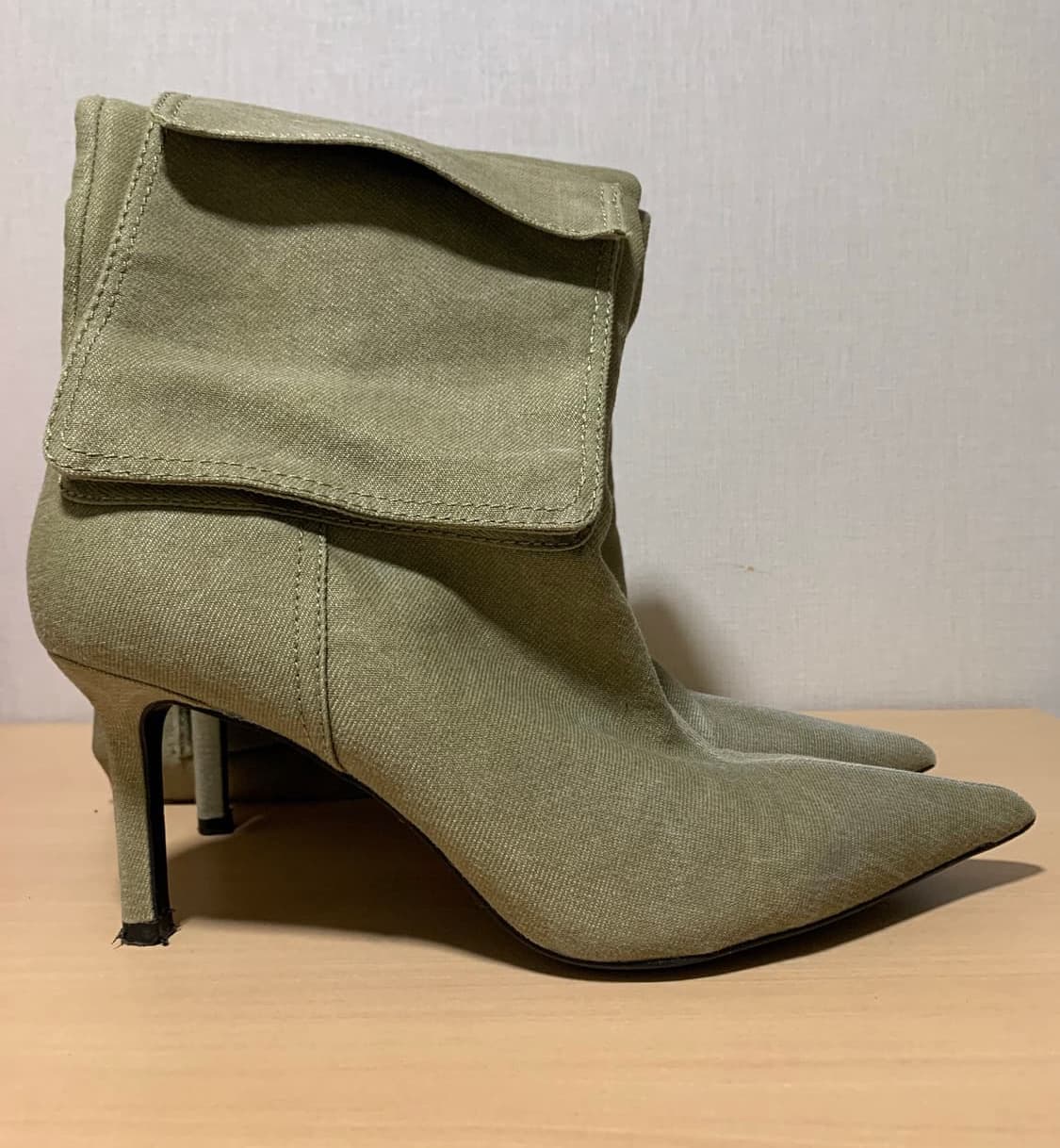 자라 포켓 데님 부츠 카키색 상품이미지2