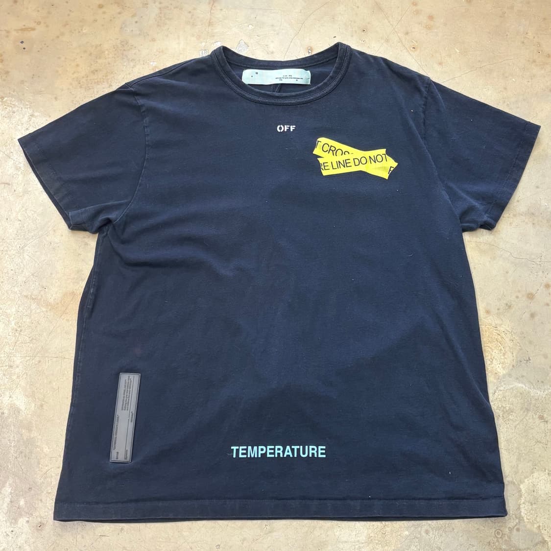 M 오프화이트 블랙 반팔티셔츠 상품이미지2