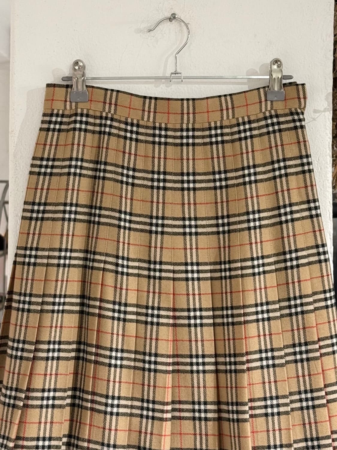 버버리 베이지 노바체크 플리츠 미디 스커트 상품이미지2
