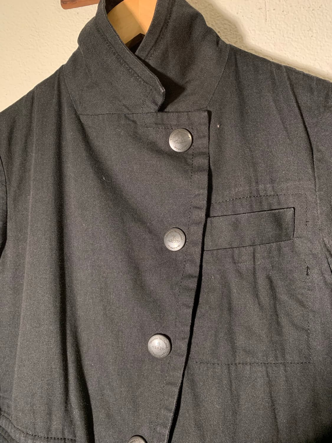 비비안웨스트우드 앵글로마니아 사선버튼 백 셔링 아티잔 테일러드자켓 상품이미지5