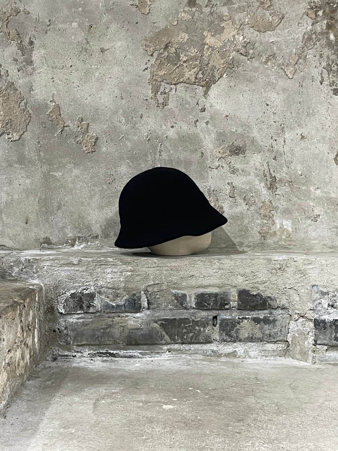 비비안 웨스트우드 블랙 orb 로고 울 버킷햇 상품이미지5