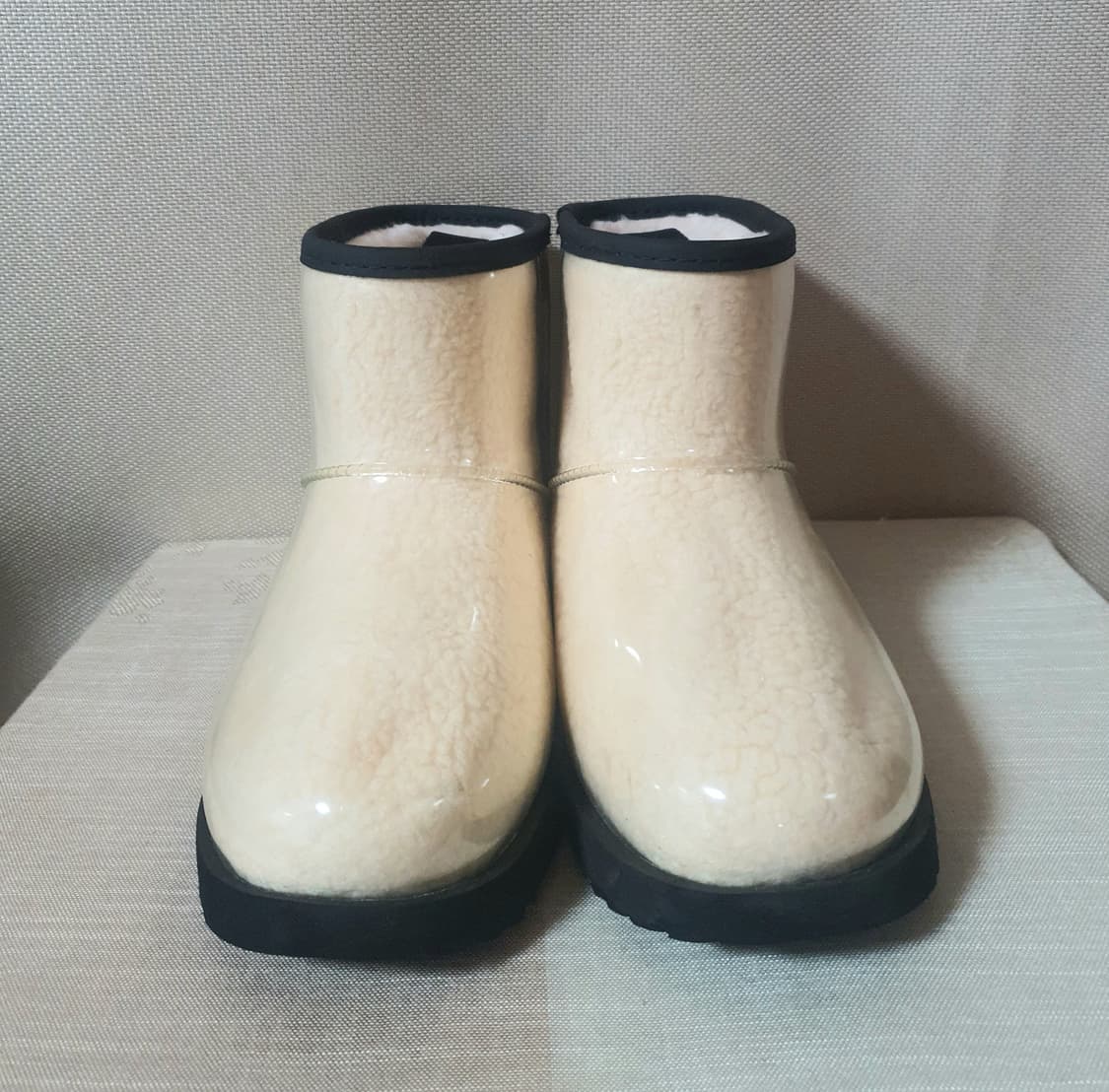 (새상품) UGG 어그 클래식 클리어 부츠 245mm 상품이미지2