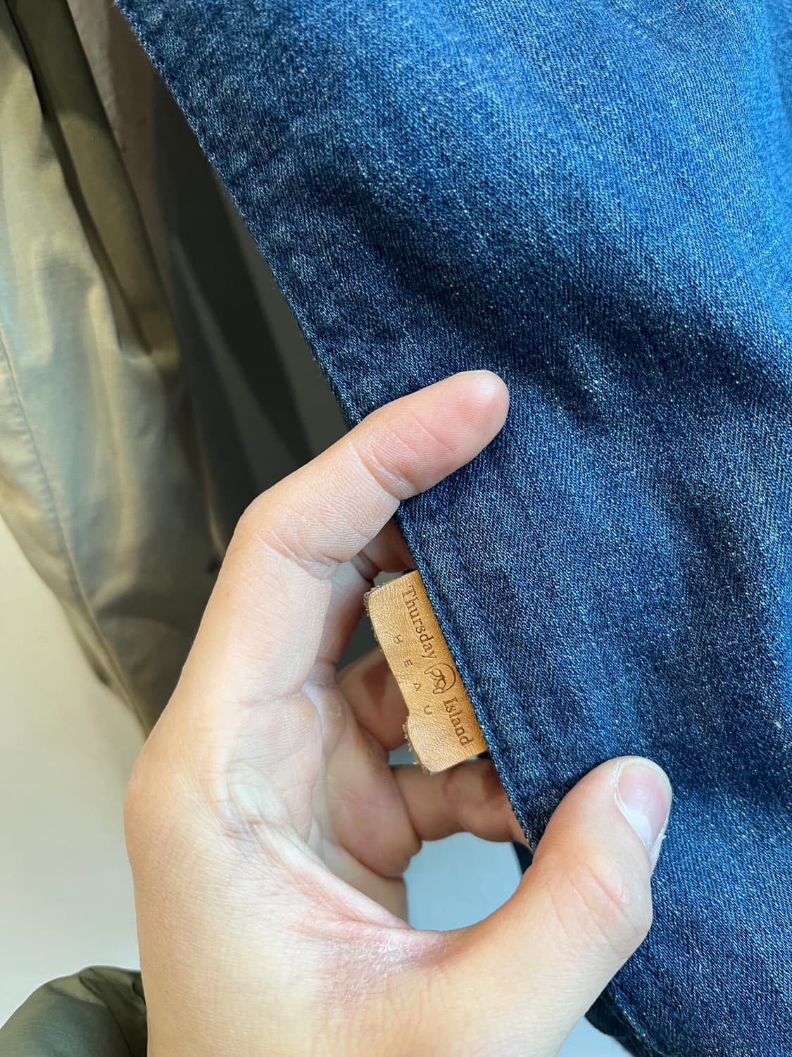 써스데이아일랜드 데님 바시티 자켓 105 상품이미지4