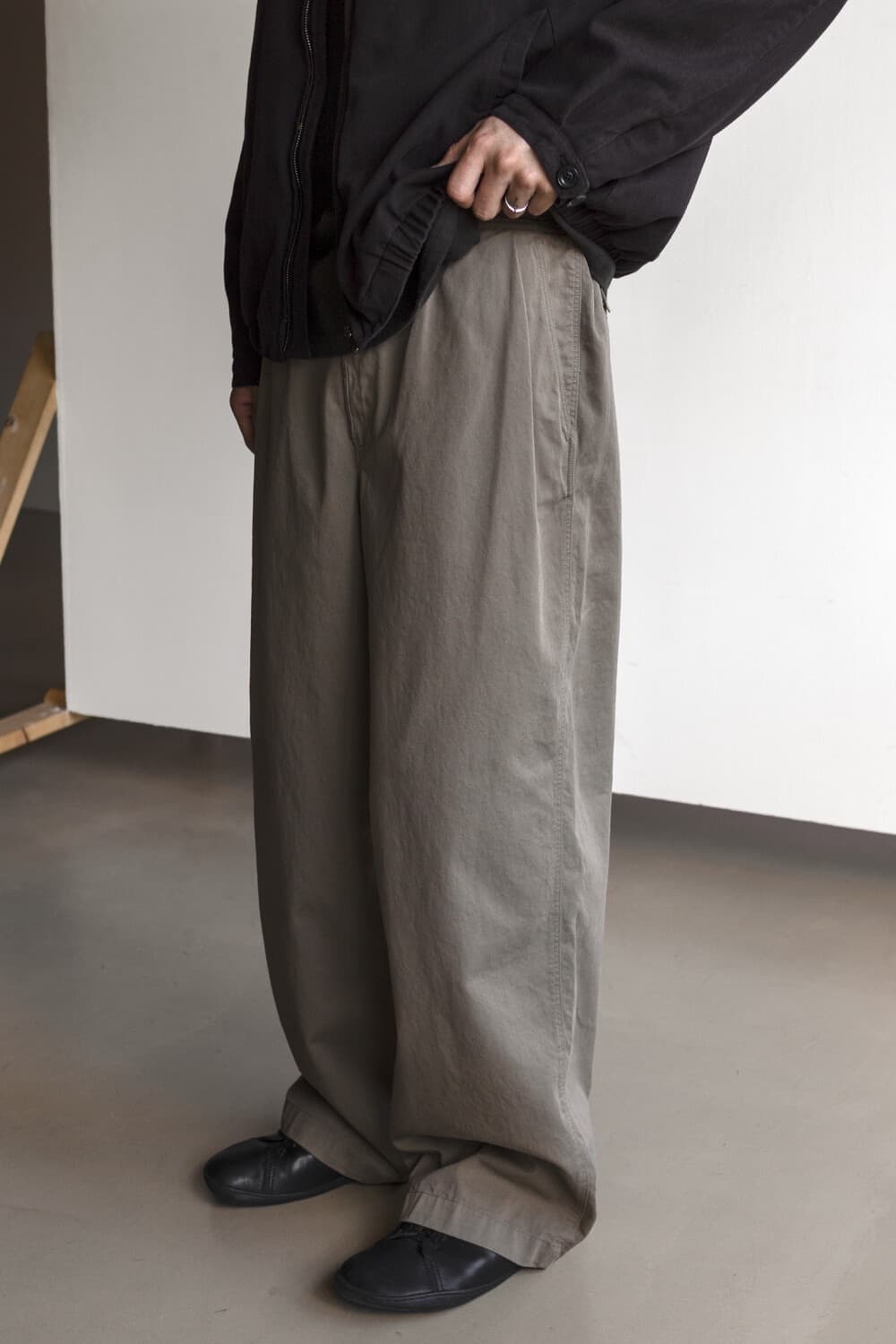 (새상품)고낙 워시드 치노팬츠 올리브 카키 2(M) 상품이미지2