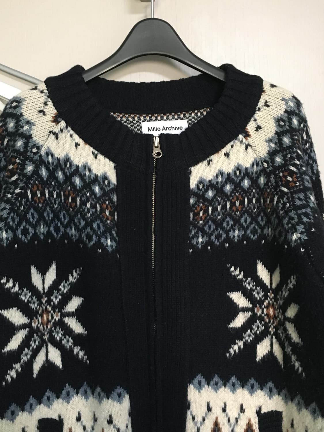 밀로우먼 스노우 자카드 니트 집업 [아이보리] / 정가 208,000 상품이미지2