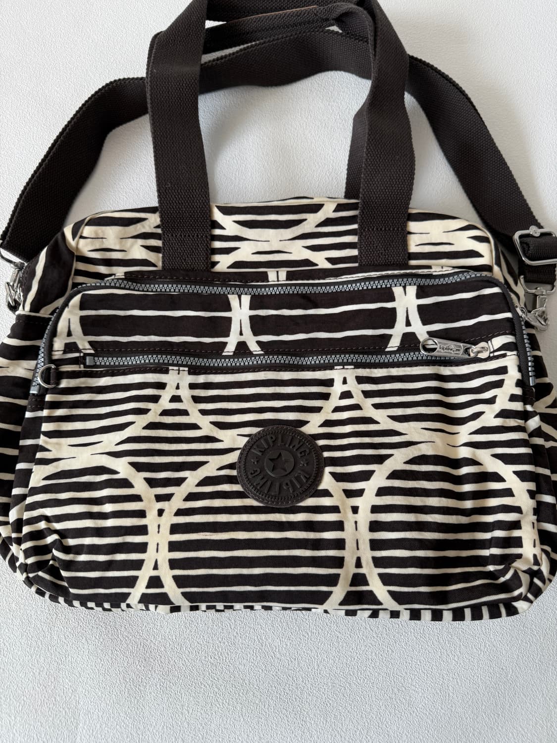 키플링(Kipling) 크로스 토트백(파우치 포함) 상품이미지3