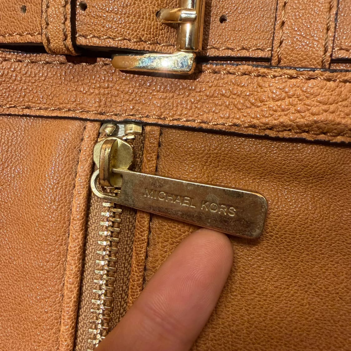 마이클코어스 더플 가죽 토트백 크로스백 상품이미지4