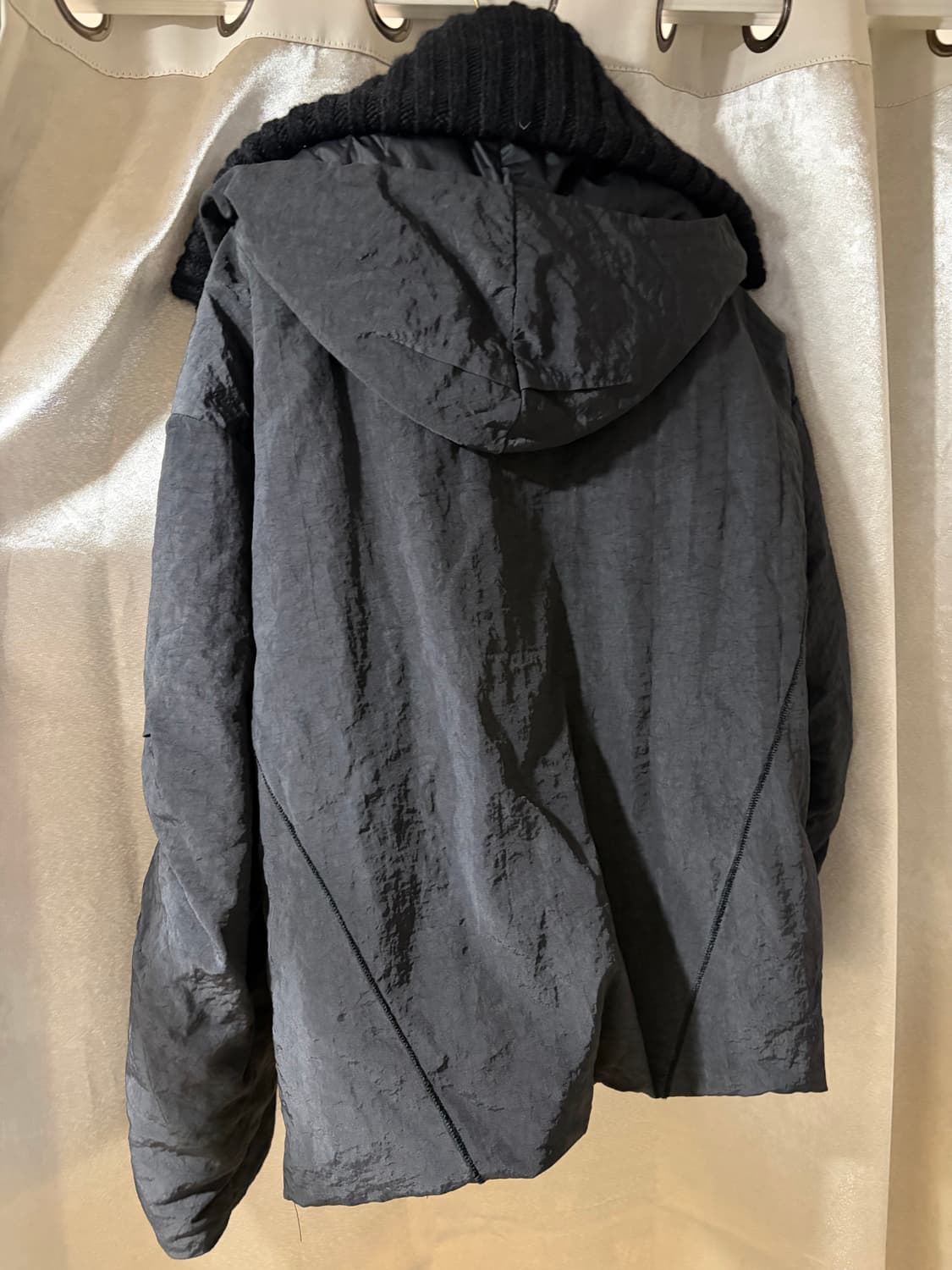 트랜짓 리버시블 니트 덕다운 패딩 상품이미지4