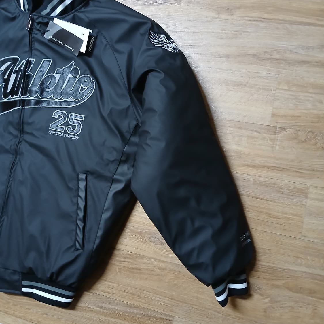 택붙은 미사용 MUSCOLO 머스콜로 바시티 누빔 헬스 점퍼 패딩 자켓 상품이미지4