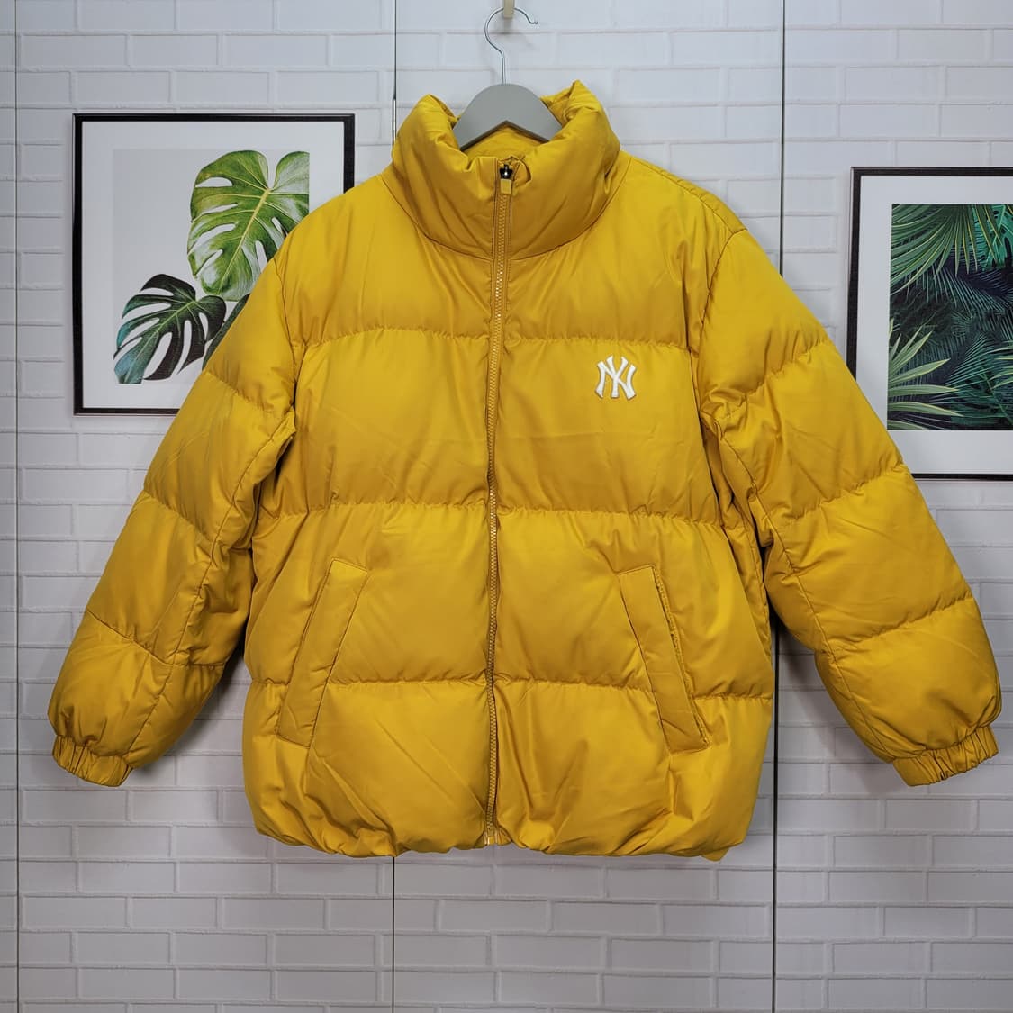 MLB 뉴욕 양키스 빅로고 다운 숏 패딩 자켓 점퍼 90사이즈 상품이미지1