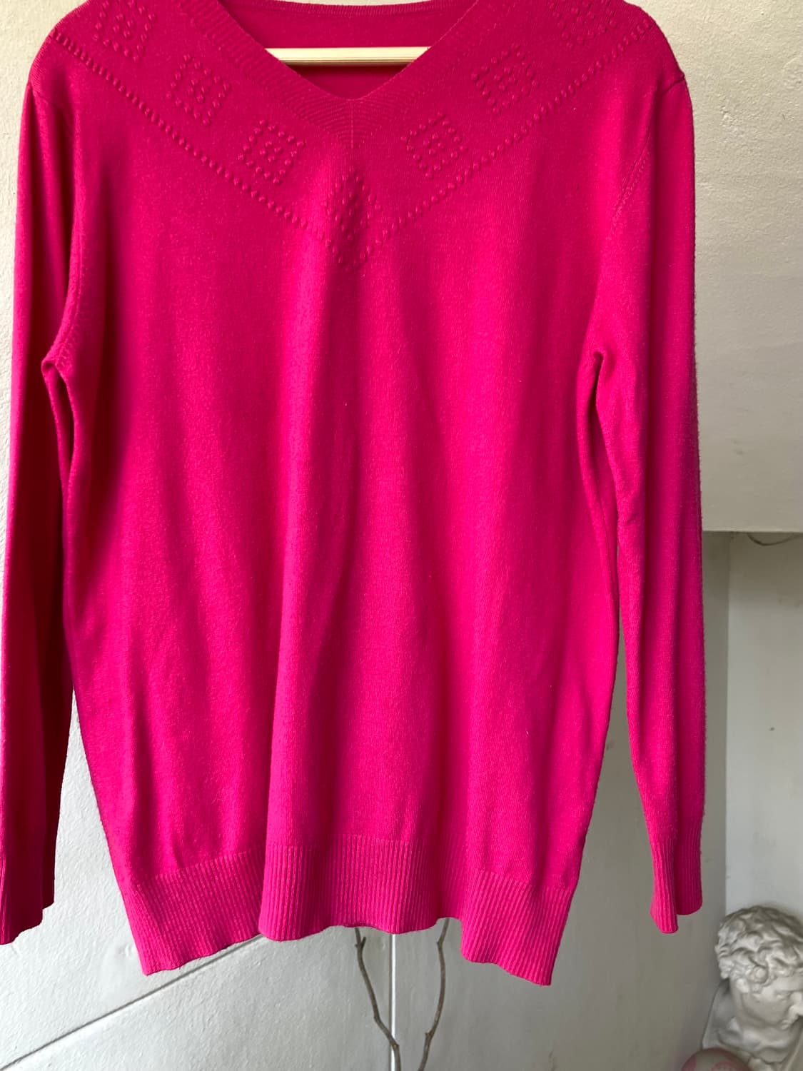 푸시아 핑크 브이넥 니트 롱슬리브 탑 상품이미지3