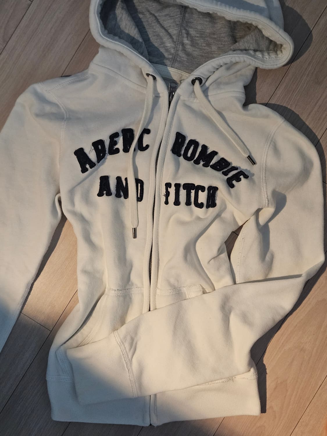 아베크롬비 슬림핏 후드집업 화이트 M 상품이미지1