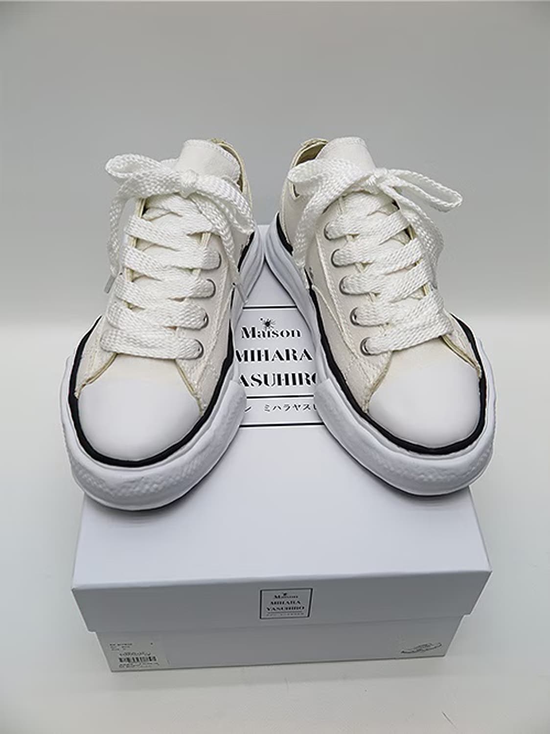 새상품 미하라 야스히로 피터슨 화이트 40사이즈 상품이미지1