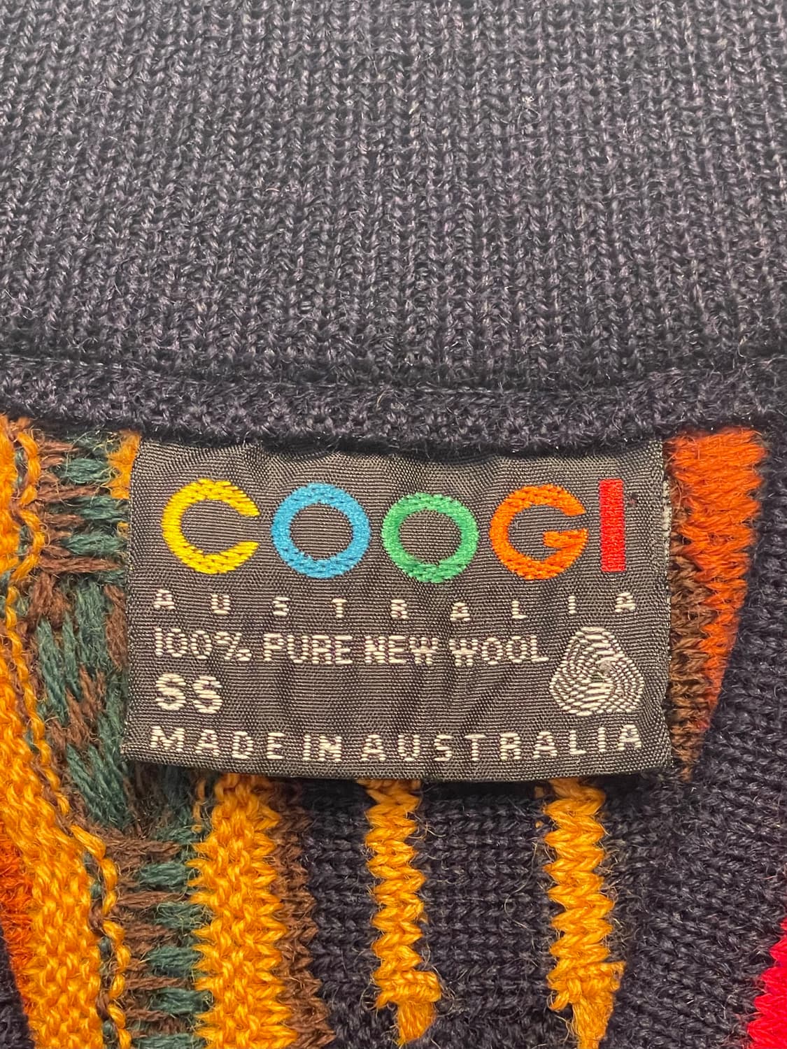 쿠지 브이넥 케이블 니트 상품이미지7