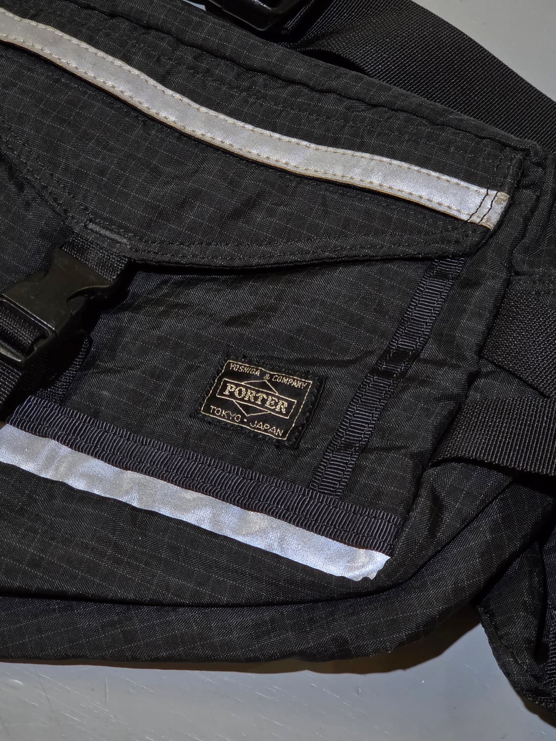 Yoshida porter 포터 블랙 스티치 힙색 크로스백 상품이미지2