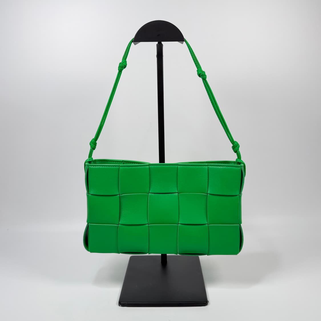 보테가베네타 인트레치아토 카세트 숄더백 상품이미지3