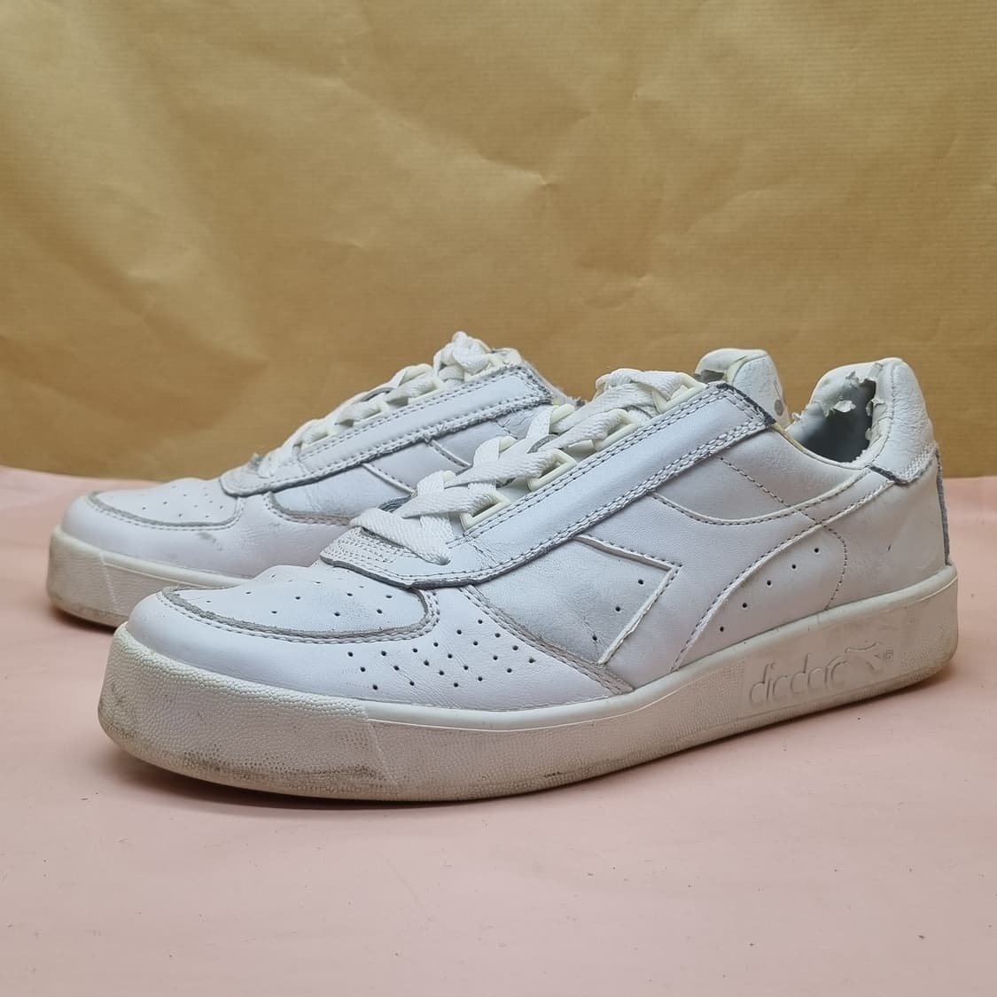 디아도라 헤리티지 운동화250 상품이미지1