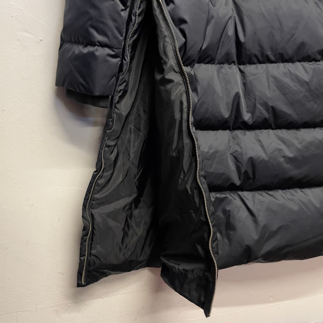 띠어리 (우먼) 블랙 덕 다운 롱 패딩  상품이미지7