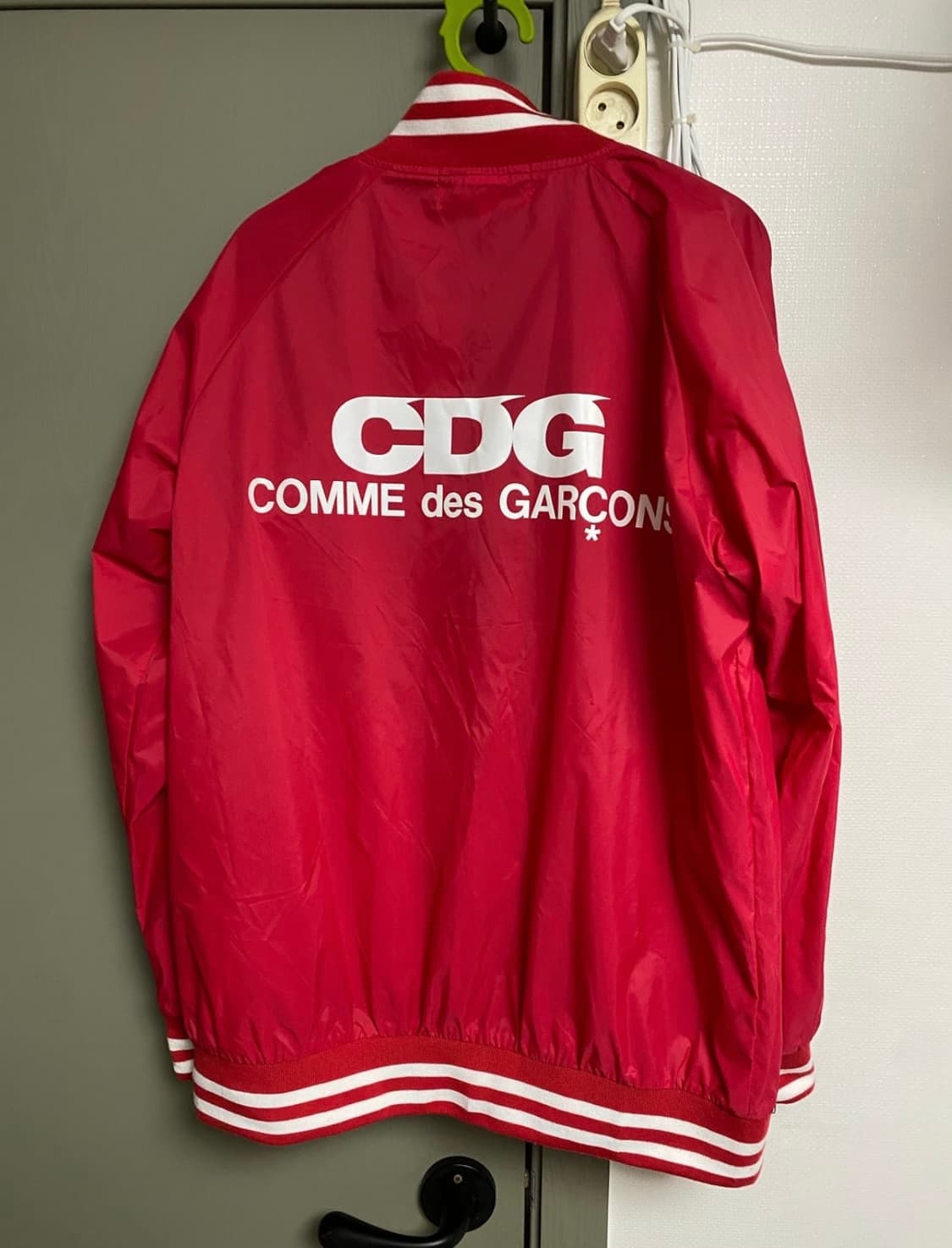 cdg 레드 바시티 XL 상품이미지1