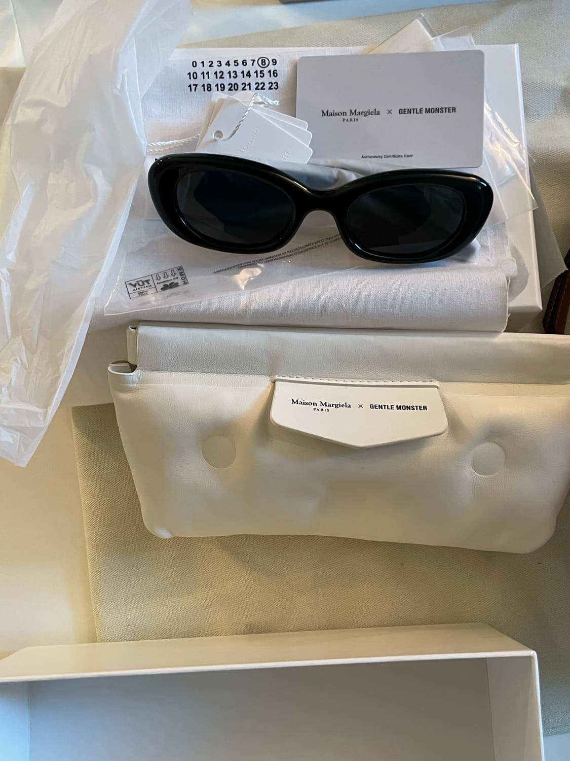 젠틀몬스터 마르지엘라 mm004-01 상품이미지1