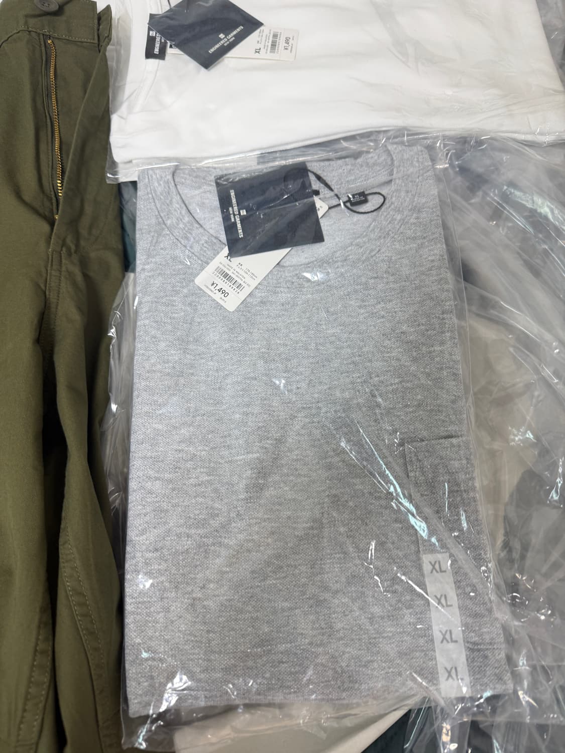 엔지니어드가먼츠 GU 크로스넥 티셔츠 상품이미지1