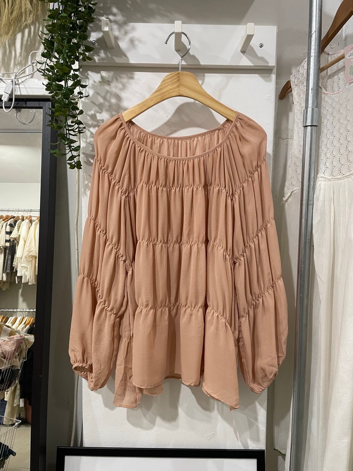 Hyphen World gallery Sheer Blouse 상품이미지9